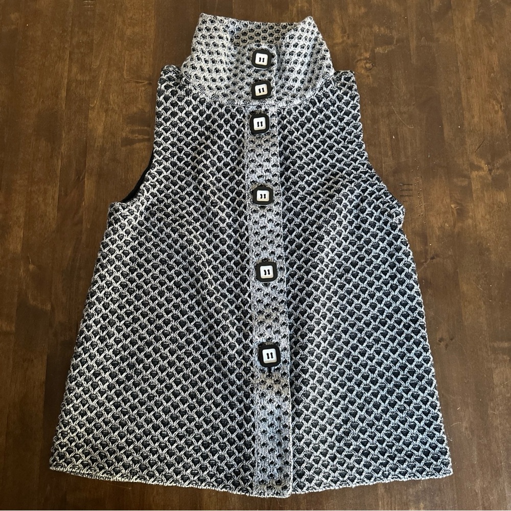 Habitat Sweater Sleeveless Size‎ Small Buttons Artsy Maxamalism Office Travel 🖤
